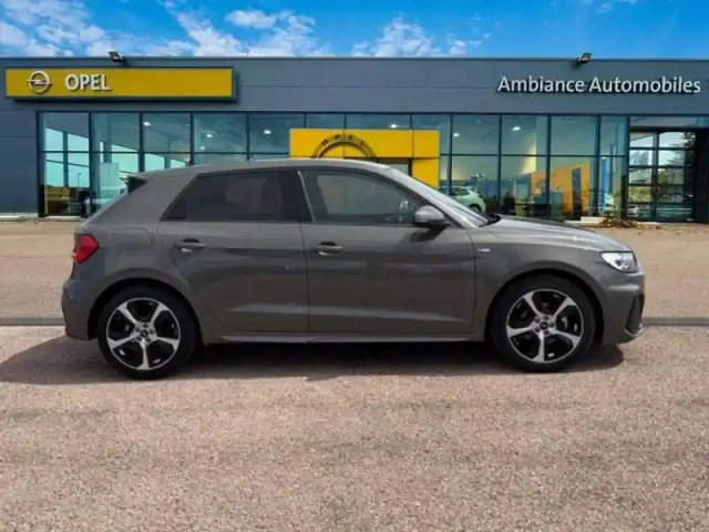 Audi A1 sportback 30 tfsi 116ch  s line s tronic 7 — photo 4