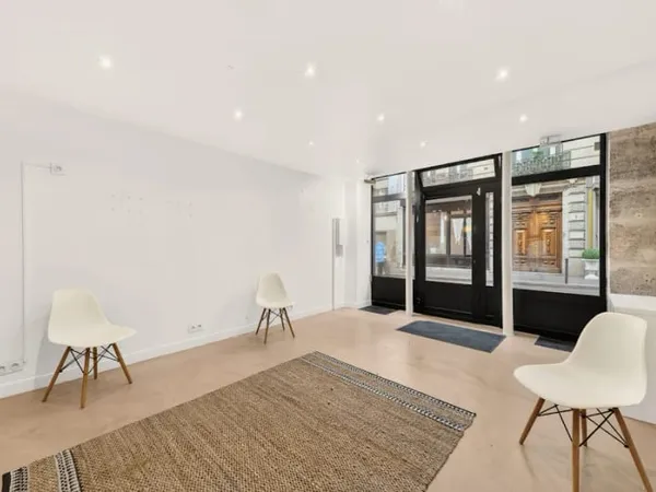 Local 65 m²