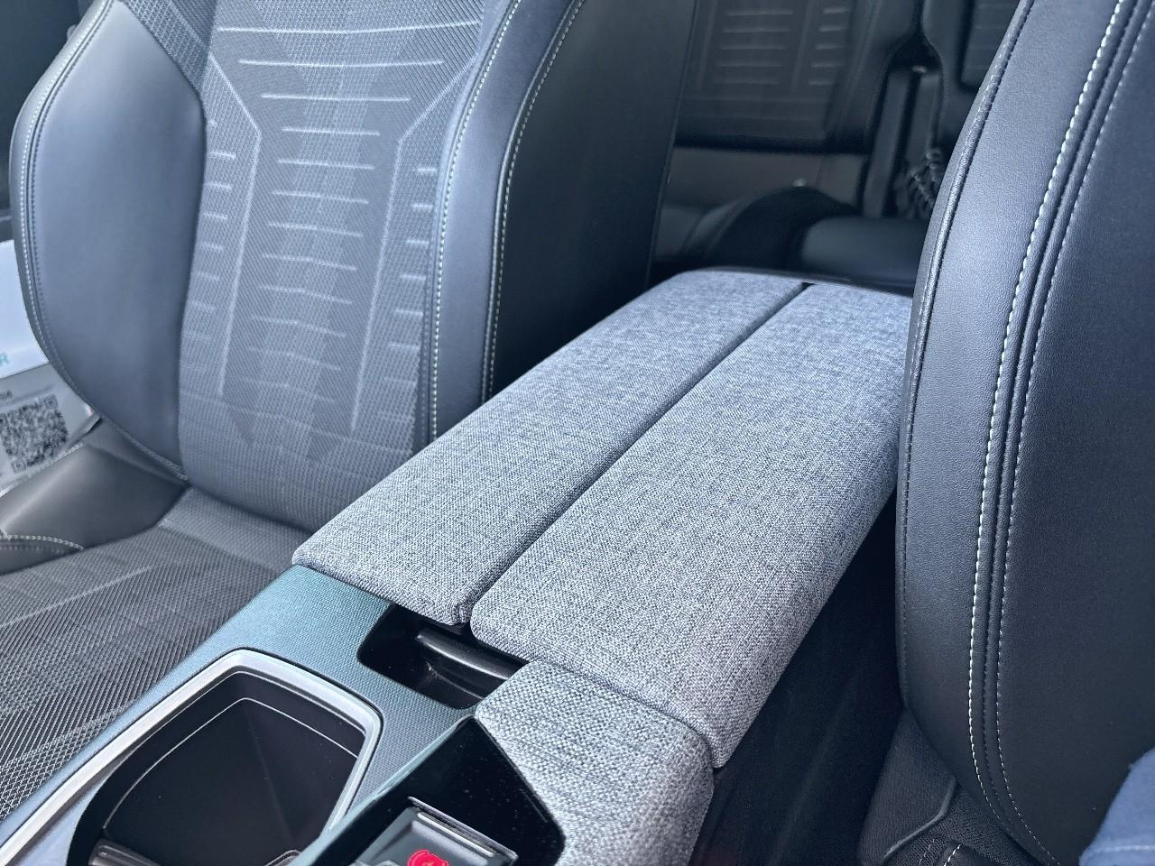 Peugeot 5008 hybrid 136ch gt e-dcs6 — photo 26