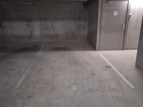 Place parking 12m²