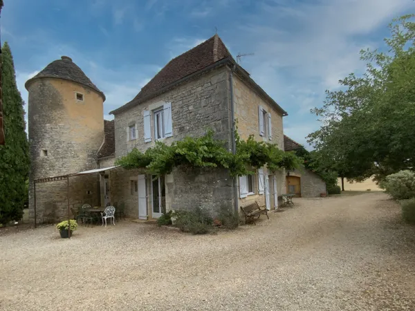 Secteur Gramat, entre pierre et nature, domaine du XVIIIᵉ siècle sur 7 hectares avec grange et pisci