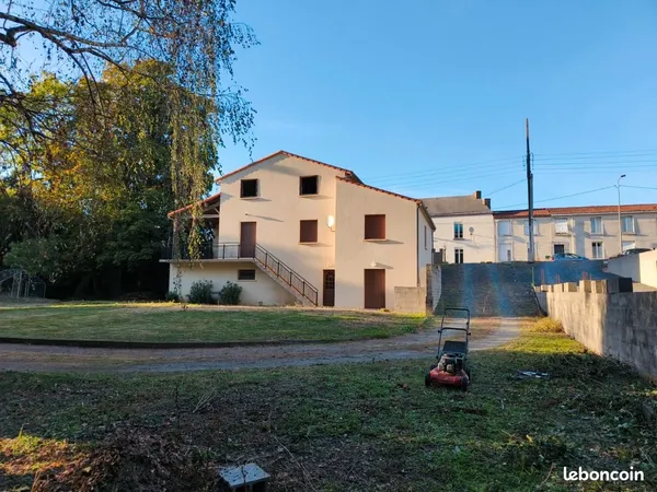 Grande maison, grand jardin, sous-sol totaltal