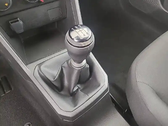 Dacia Sandero sce 65 — photo 14