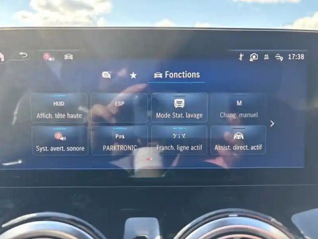Mercedes Gla 250 e hybrid eq edition 140 — photo 19