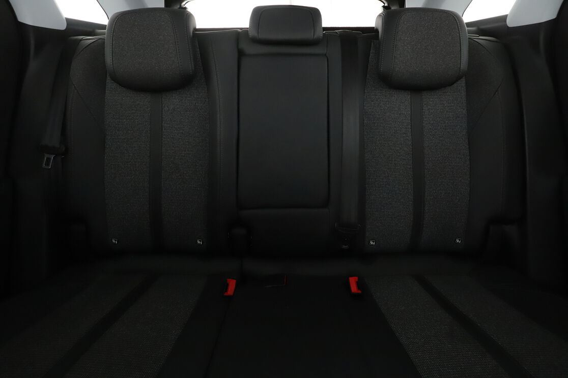 Peugeot 3008 1.2 PureTech Allure — photo 16
