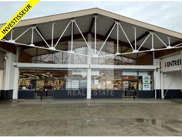 Local commercial 2544 m²