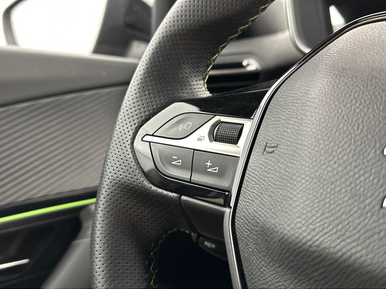 Peugeot 2008 puretech 130 s&s bvm6 gt — photo 18