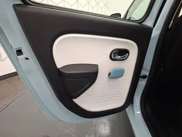 Renault Twingo iii 1.0 sce 70 e6c — photo 22
