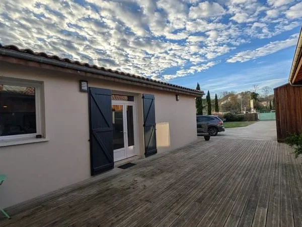 Ensemble Immobilier Neuf Avec Jardin Au Centre-Ville De Casteljaloux