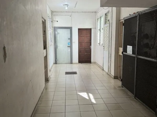 LOCAL PROFESSIONNEL ET DE BUREAUX 60 M2 POINTE A PITRE