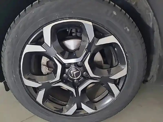 Citroën C5 Aircross puretech 130 s&amp;s bvm6 — photo 13
