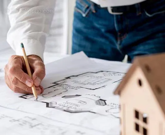 Terrain à bâtir de 325 m² à PRUILLE-LE-CHETIF (72)