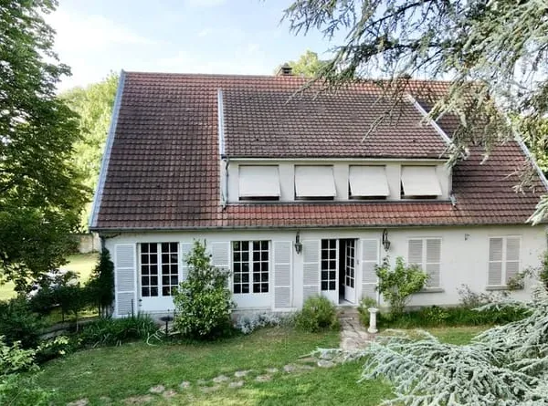 Maison 9 pièces 300 m²
