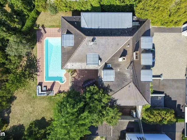Maison 7 pièces 267 m²