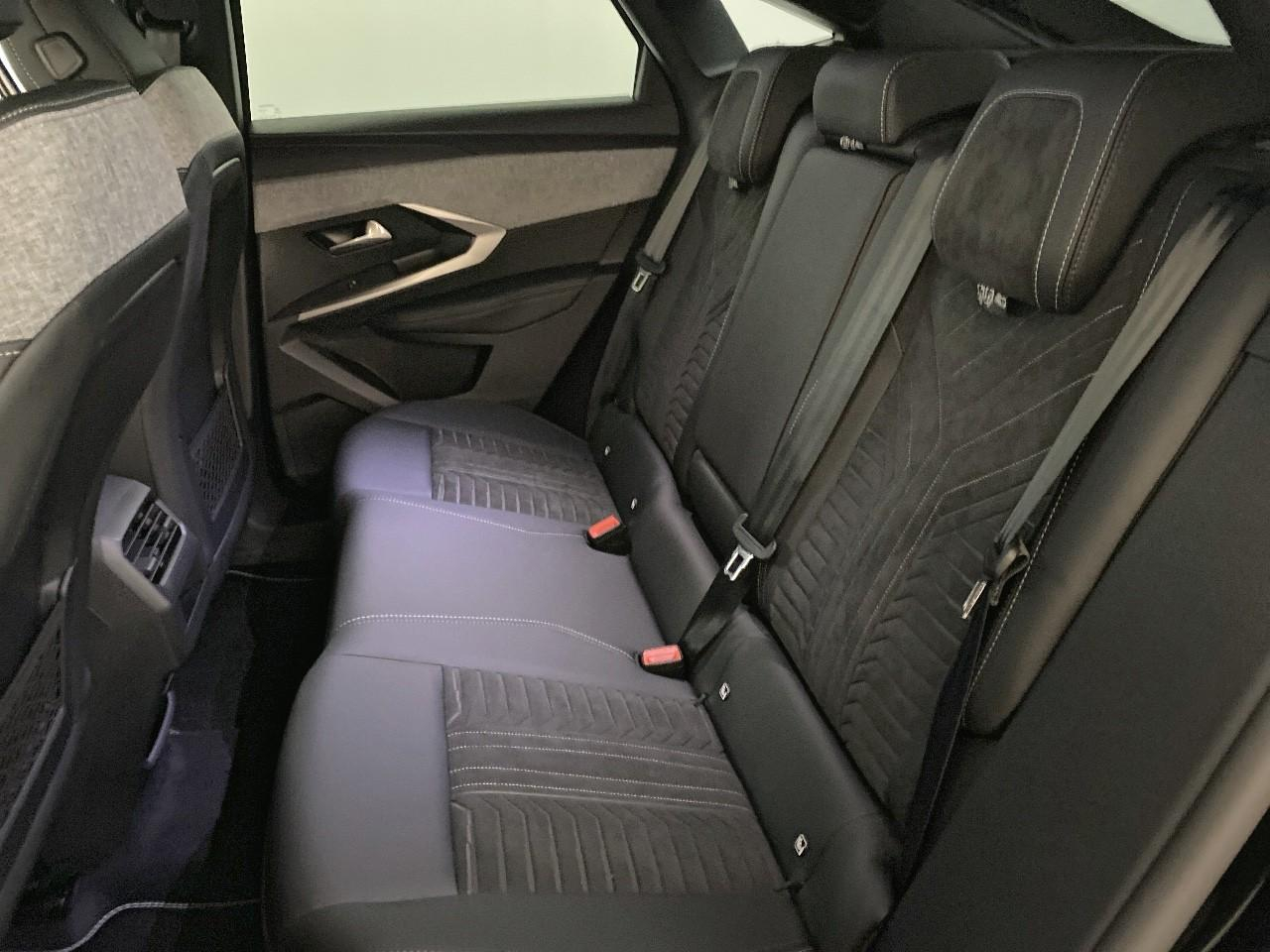 Peugeot 3008 hybrid 145 e-dcs6 gt — photo 10