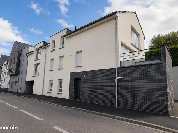 Appartement 1 pièce 33 m2 meublé avec garage - Etage 2 /2
