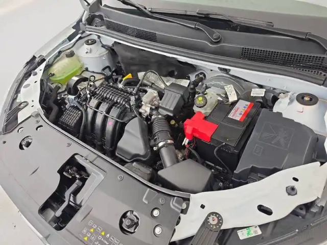 Dacia Sandero sce 65 — photo 315