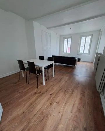 Joli F2 en duplex meublé - 75 m² - Condé-en-Brie