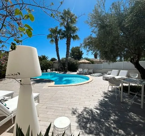 Mas 8 pièces 200 m²