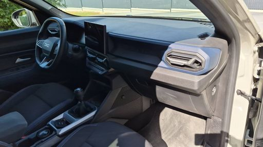 Dacia Duster 1.0 ECO-G 100 - Journey – 2025 – 14027 km – Bicarburation essence GPL – Boîte Manuelle — photo 23