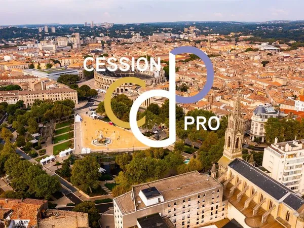 BOUTIQUE DE PHOTOGRAPHIE ET ARTS GRAPHIQUES À VENDRE AU CENTRE DE NÎMES