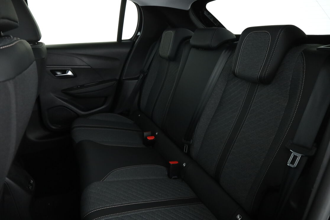 Peugeot 208 1.2 PureTech Allure — photo 13