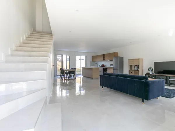 A VENDRE: Maison neuve de 2024-140m² avec jardin et prestations haut de gamme