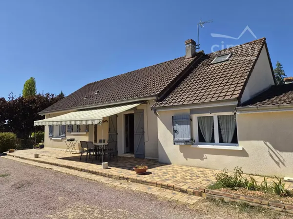 Maison au cœur du bourg, 3 chambres et grand garage