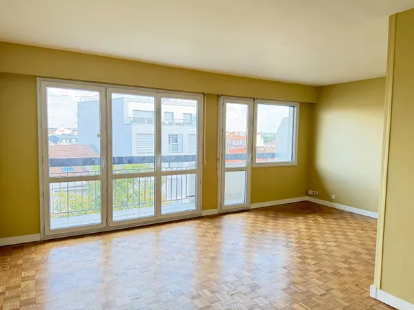 Grand 3 pièces lumineux 72.17m² avec balcon 1790€ CC - RER A -St Maur Créteil