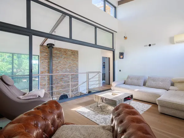 Maison 5 pièces 166 m²