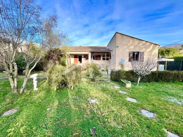 Maison de plain-pied 5 pièces 163 m²