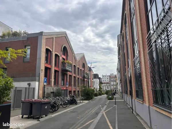 Rare en plein coeur du PSG, un écrin de verdure à 2 pas du métro
