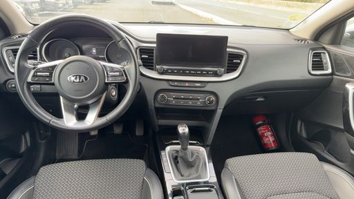Kia XCeed 1.6 CRDi 136 MHEV - Design – 2021 – 60399 km – Hybride diesel – Boîte Manuelle — photo 28