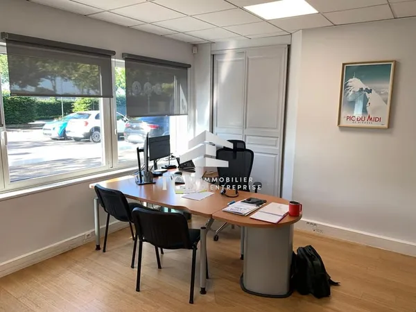 Bureaux 92 m²