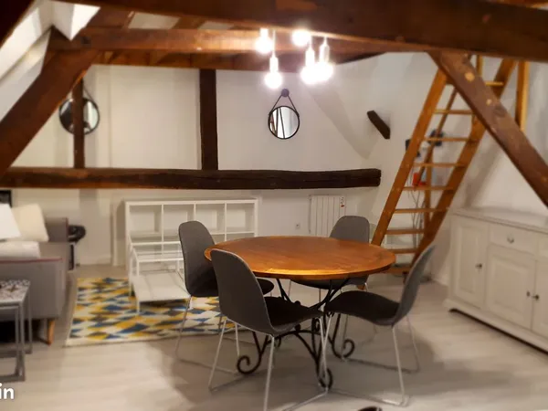Studio meublé dans quartier historique
