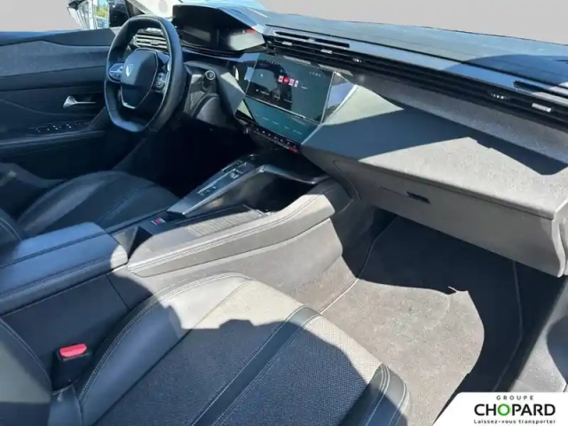 Peugeot 308 phev 180 e-eat8 — photo 13