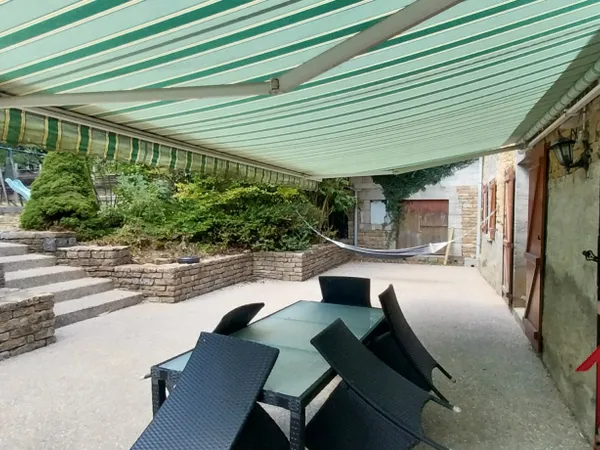 Maison de caractère de 281 m2 - Beaux volumes et fort potent