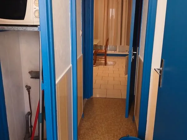 Loue f1 a côté de la gare