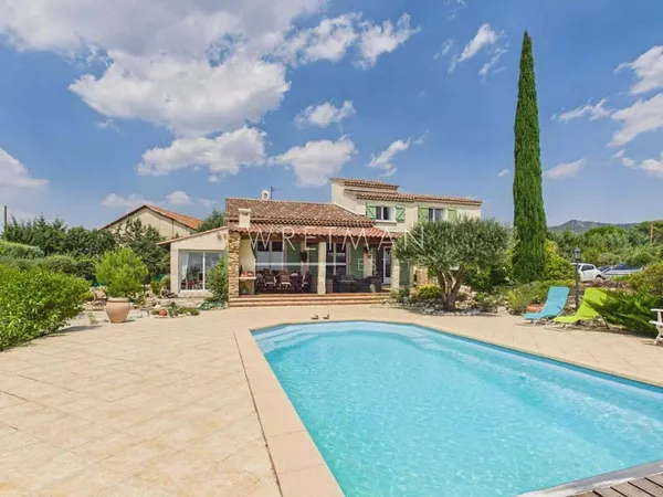 Villa 6 pièces 161 m²