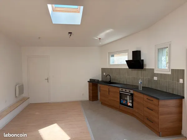 Maison Rénovée avec 2 chambres et jardin