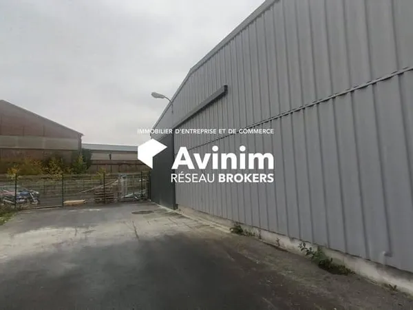 Entrepôt 1000 m²
