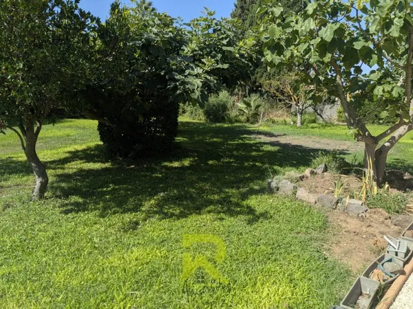 RARE SUR LE SECTEUR AGDE La ville MAGNIFIQUE TERRAIN À BÂT
