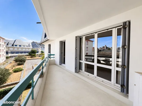 Appartement avec terrasse et parking privatif - Hyper centre de Bourges