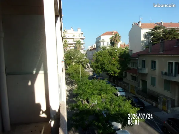 Appartement T1 + Cave au centre ville de Hyères