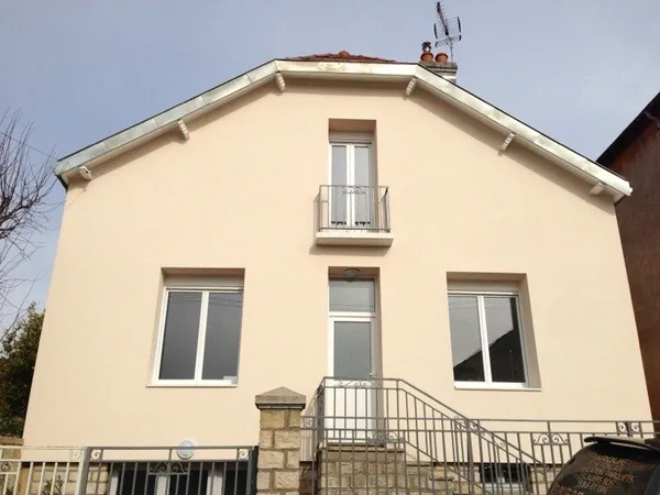 MAISON de 1930 - ENTIEREMENT RENOVEE