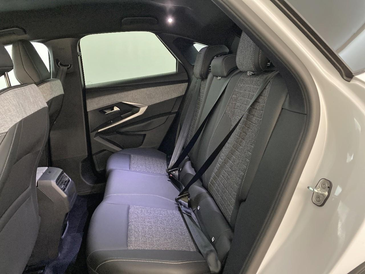 Peugeot 3008 hybrid 145 e-dcs6 allure — photo 10