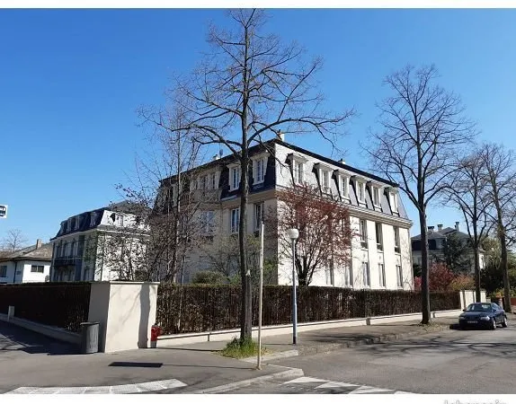 Appartement 7 pièces 200 m²