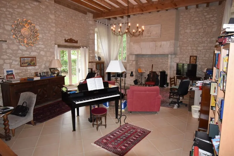 Photo 12