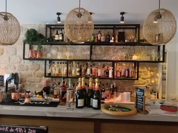 Bar Licence IV - Paris 11e - avec logement à vendre T2