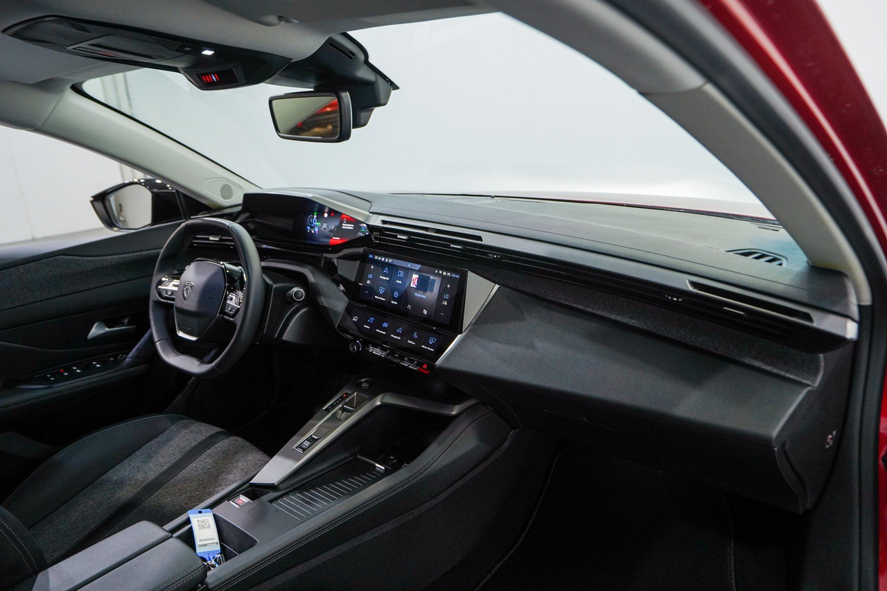 Peugeot 408 — photo 31